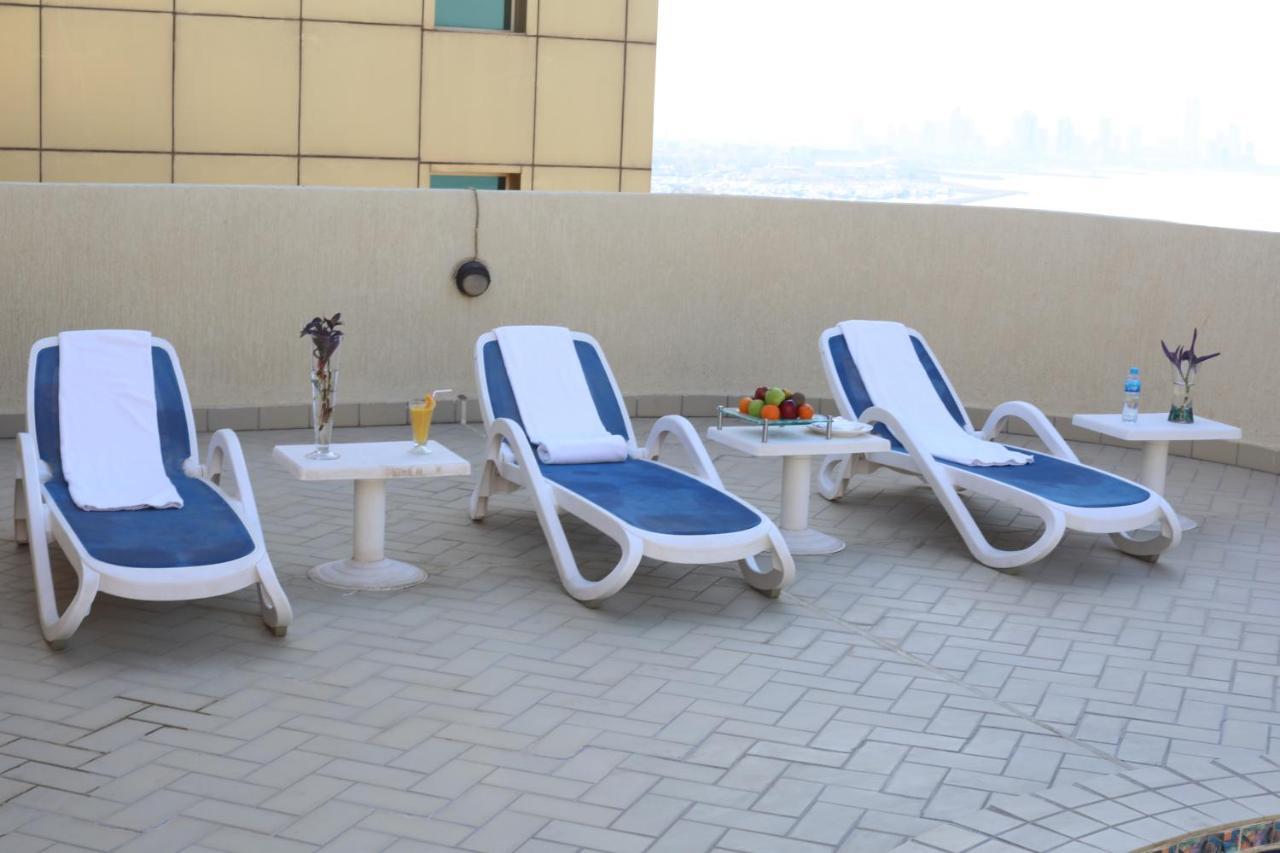 Le Royal Corniche Hotel Salmiya Exterior photo